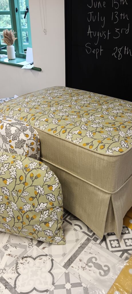 Pouffe foot stool